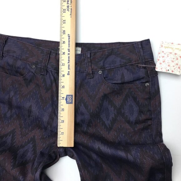 NEW Free People Skinny Jeans Deep Plum Aztec Print Stretch size 27 length 32" - Picture 5 of 7